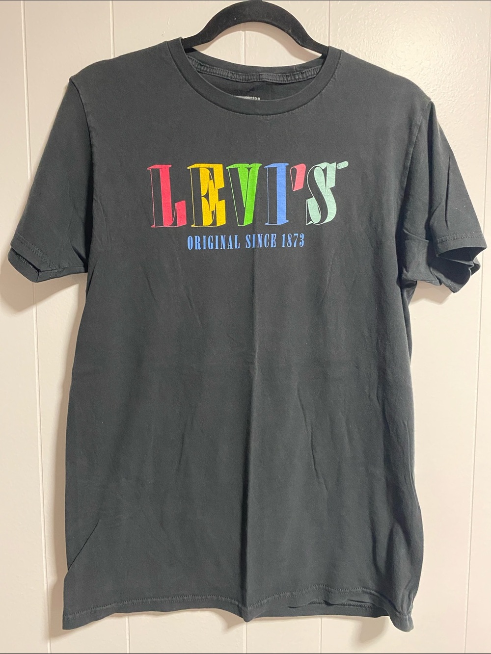 Levi's Black Short-Sleeve Tee with Rainbow Logo